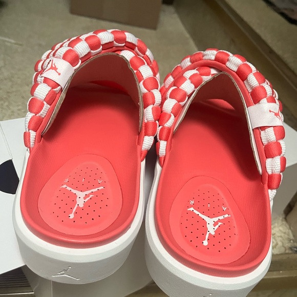Jordan Sophie slides sea coral size 7 - Picture 3 of 5